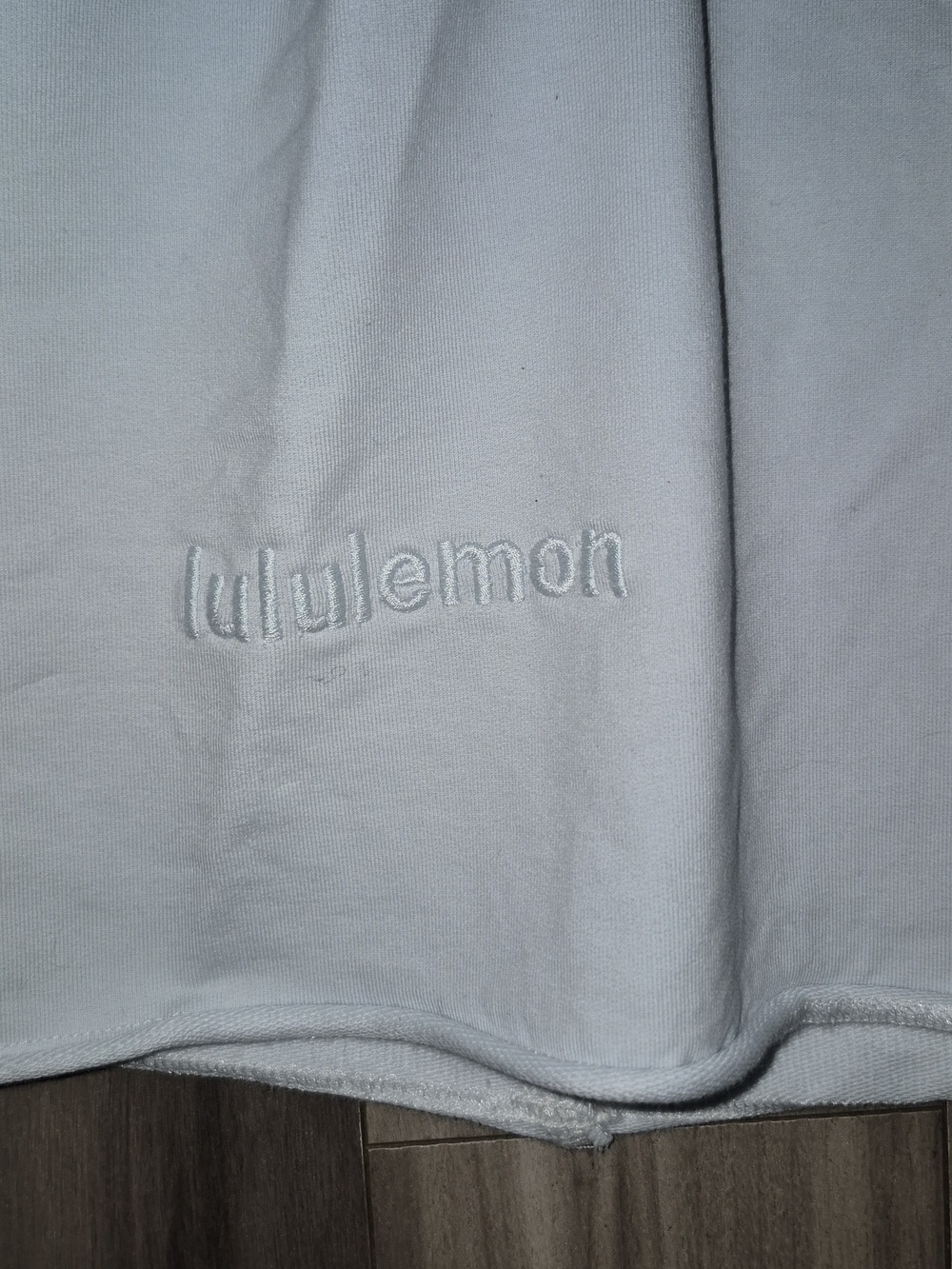 Lululemon LA oversized Boxy Crew..Light Blue to White Ombre..size Xl/xxl - Picture 5 of 5